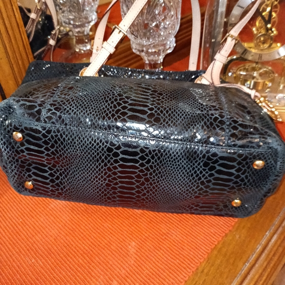 Michael Kors Black Snakeskin embossed Leather Tote Bag purse handbag jetset - Picture 6 of 8